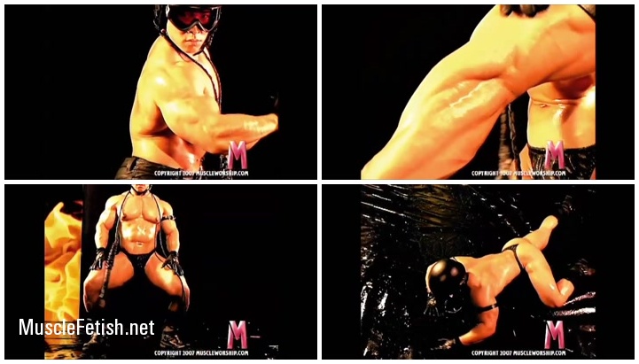 Bodybuilder Daryl Gee - Muscle Worship
