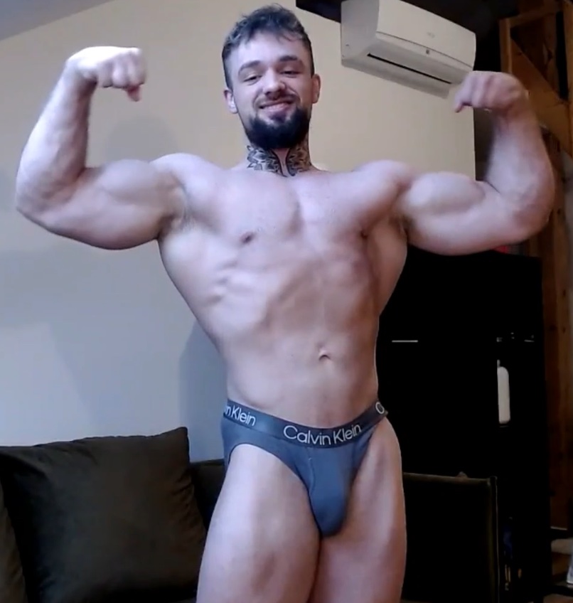 Flex4me – Bodybuilder Mitch – Long Flexing