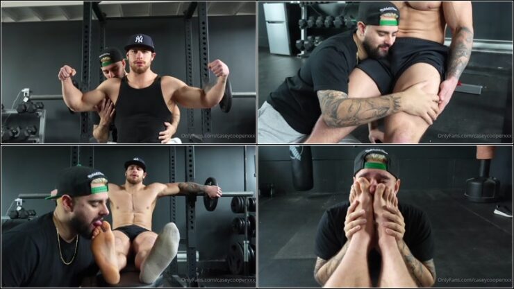 Male foot worship in the gym during training - Gay OnlyFans